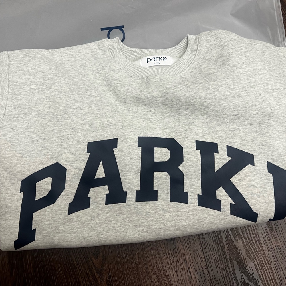 PARKE crewneck *brand new*.